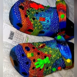 🧡💚🩵 Custom Crocs 🩵💚🧡 M5/W7🩵💚